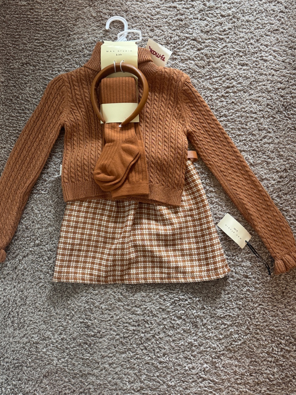 Max Studio Kids fall sweater with matching skirt